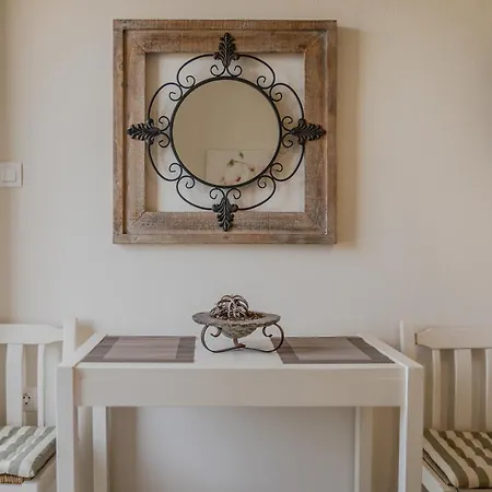 μελίτατα 19 *