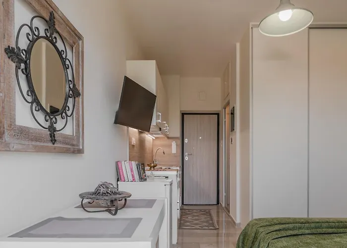 μελίτατα 19 * Rethymno