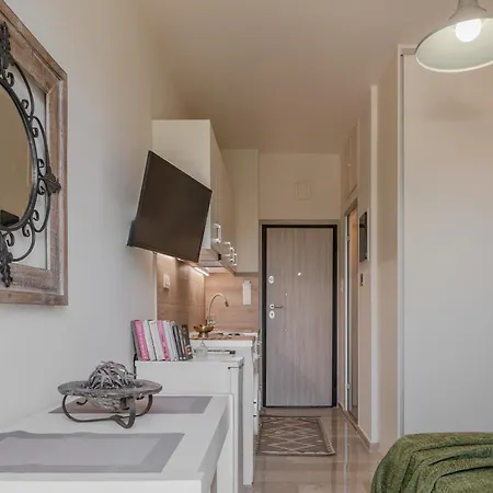 μελίτατα 19 * Rethymnon