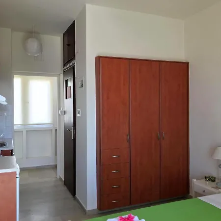 μελίτατα 19 * Ρέθυμνο